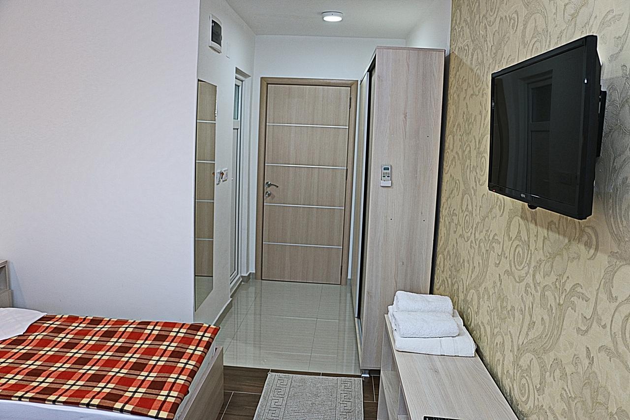 Hotel Ultra Star Skopje Zimmer foto